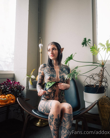 Addox NurlyFans-Pornos