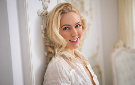 anna delos Nackt auf OnlyFans