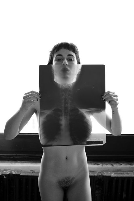 Olive Glass OnlyFans geleakte Brüste