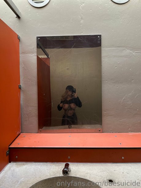 baesuicide Nacktbilder von OnlyFans geleakt