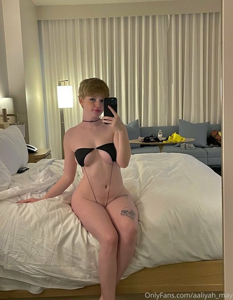 Aaliyah May Nacktbilder von OnlyFans geleakt