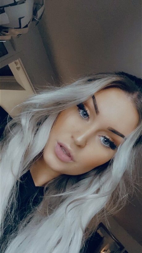 Scream Queen Nacktbilder von OnlyFans