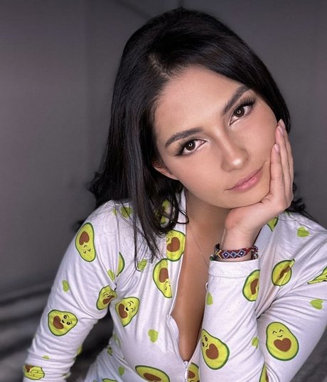 Annie Guzman OnlyFans Fotos