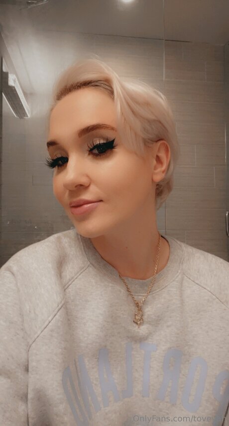 Toveyah OnlyFans Joi