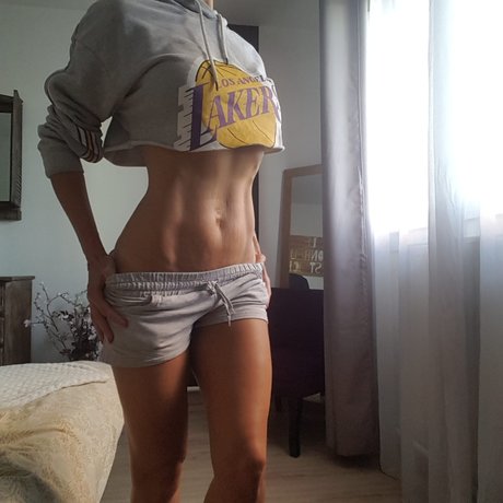 Prunelle fitgirl Leaks von Nacktbildern auf OnlyFans