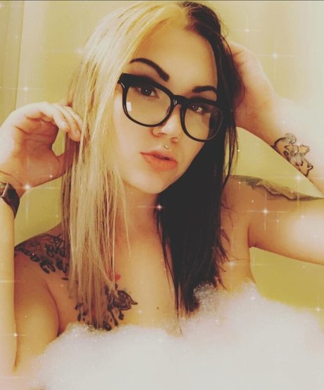 brünette arsch onlyfans kostenlos nackt Shot