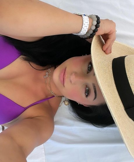 Kat Corrao OnlyFans Gratis-Inhalte