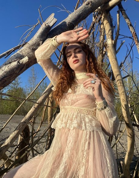 floraauclair Strip OnlyFans