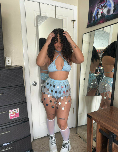 EDMFlowerFairy OnlyFans Nacktbilder