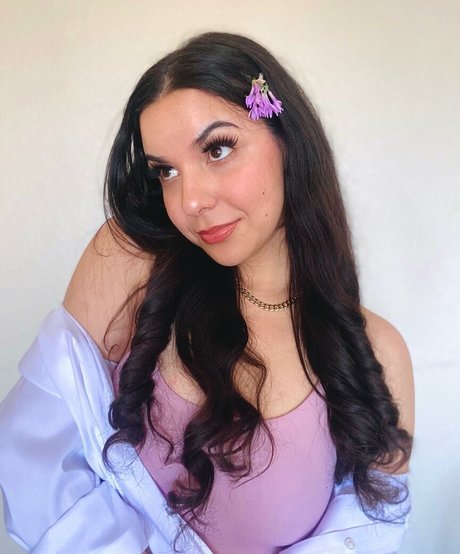 Obviously Queen Nacktbilder von OnlyFans