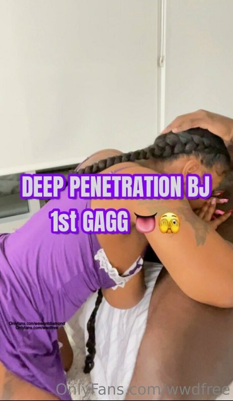 wwdfree OnlyFans Striptease