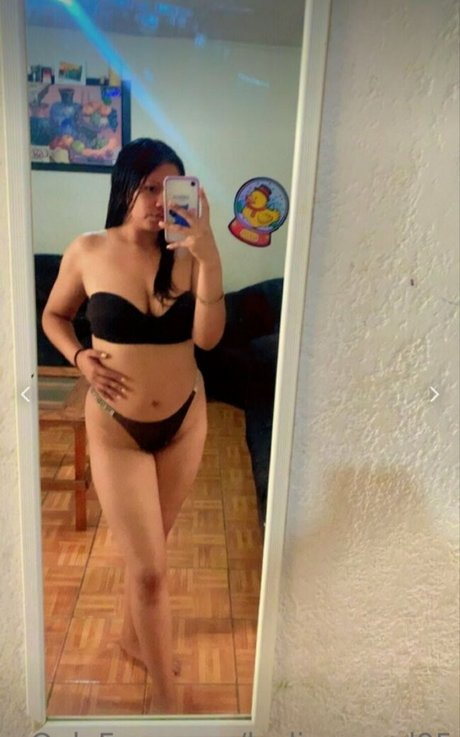 leslierangel95 OnlyFans-Bilder