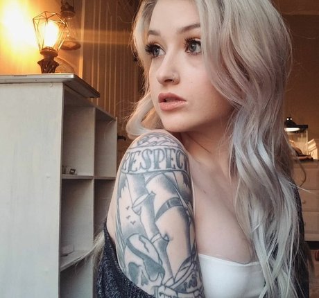 Christa Panek Nacktbilder-Leaks von OnlyFans