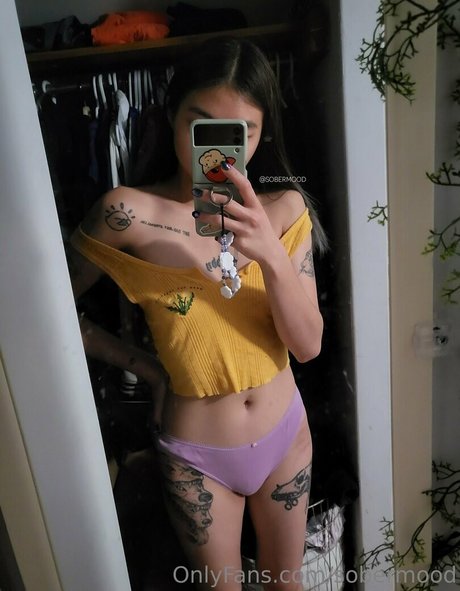 sobermood Nacktbilder geleakt OnlyFans Aufgedeckt