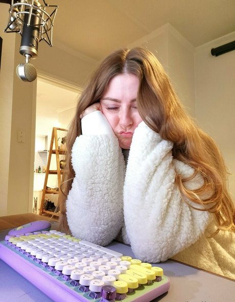 loripops OnlyFans OnlyFans