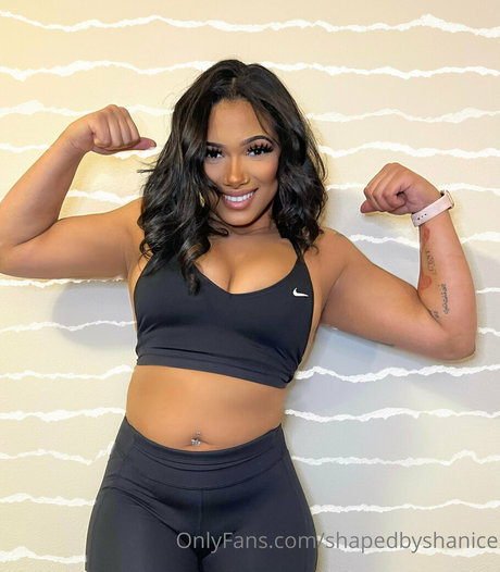 kurvige lesbische onlyfans XXX 4K