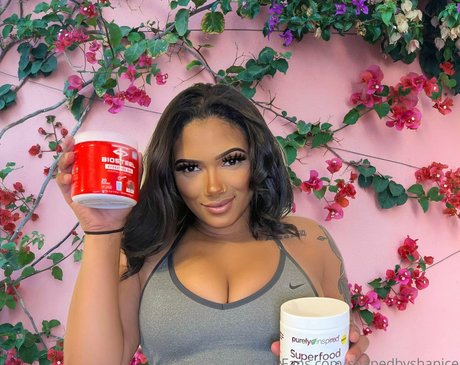 shapedbyshanice OnlyFans-Model