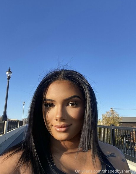 shapedbyshanice OnlyFans-Model