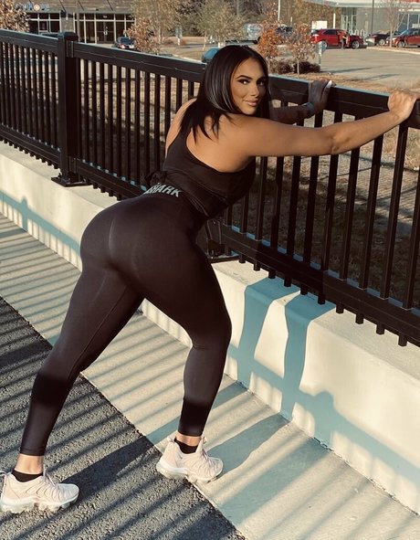 shapedbyshanice Füße OnlyFans