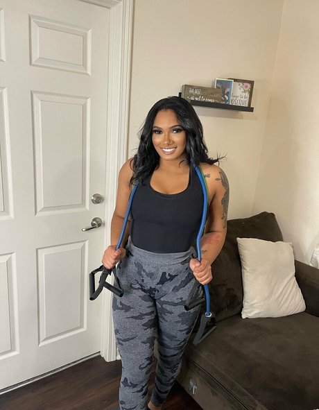 shapedbyshanice Profilbild