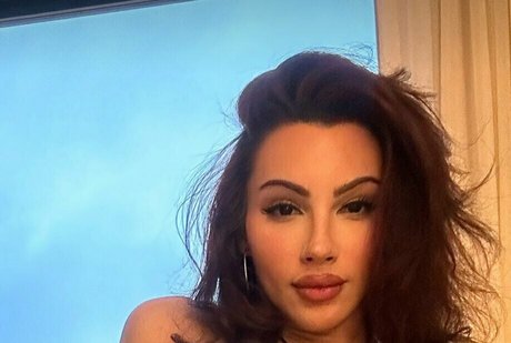 arieldemure Sextape OnlyFans Nacktbilder