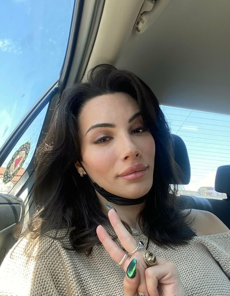 arieldemure NurlyFans-Pornos