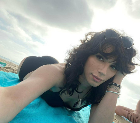 arieldemure OnlyFans Gratis