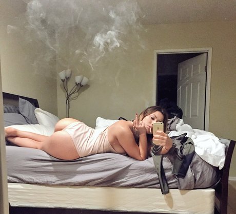 hungry4moore Only ...