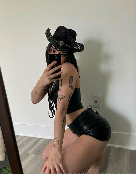 Ambergianna OnlyFans Leaks