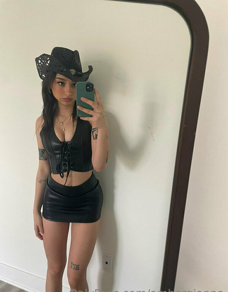 Ambergianna Nacktbilder von OnlyFans