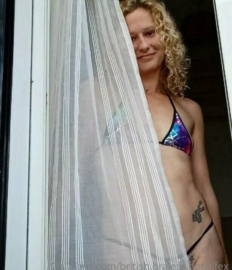 british braless hotwifex OnlyFans Leaks