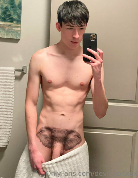 devinholtxxx OnlyFans-Leaks