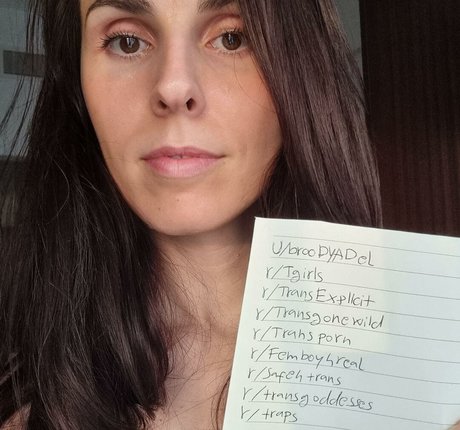 Bambi Hou OnlyFans Inhaltstyp