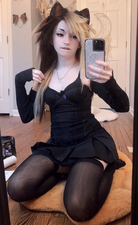 Sleepystrawbaby OnlyFans XX