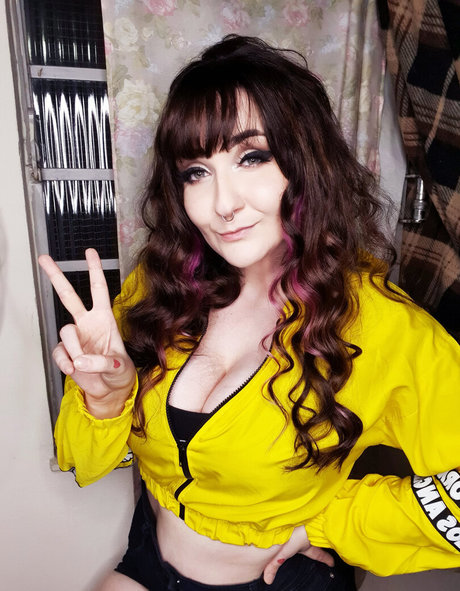 wzuia Nacktbilder geleakt OnlyFans Aufgedeckt