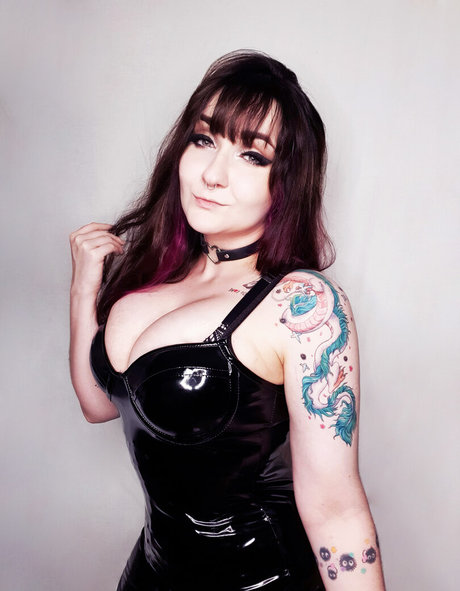 wzuia OnlyFans nackt