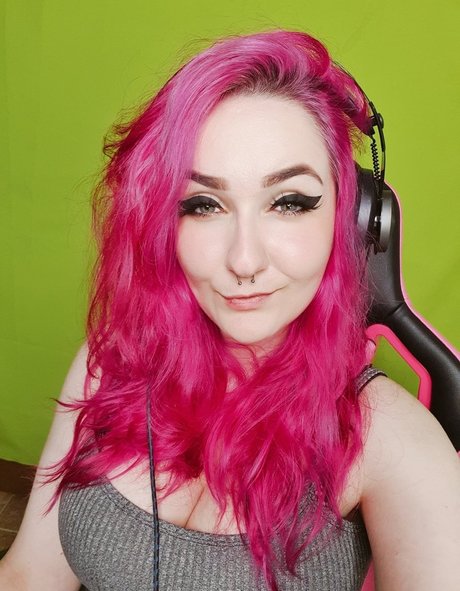 wzuia Leaks von OnlyFans