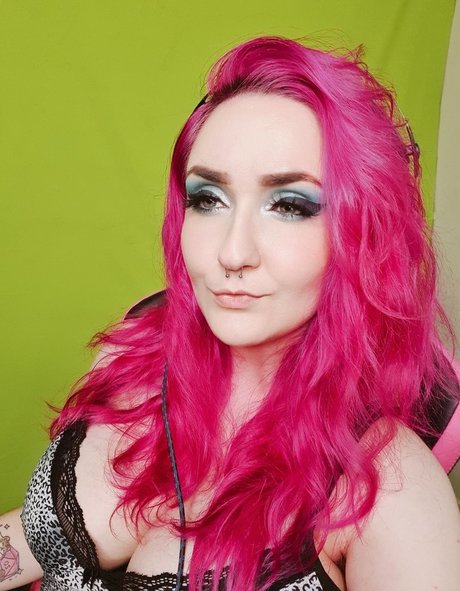 wzuia OnlyFans OnlyFans