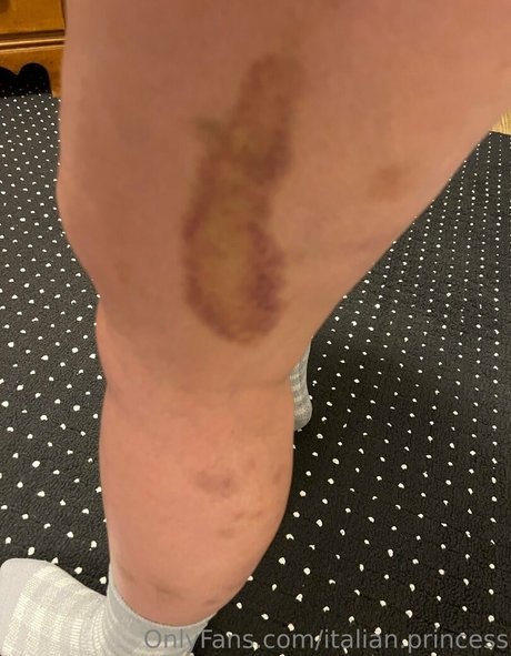 italian princess NurlyFans-Pornos
