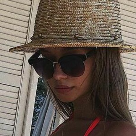 lina meow girl OnlyFans-Model