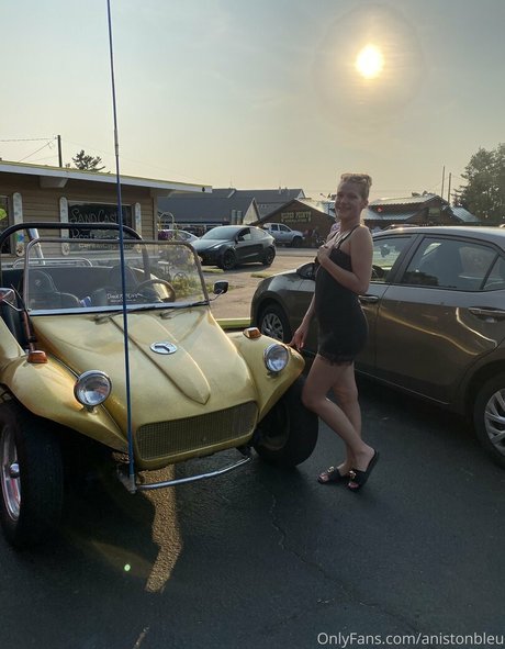 anistonbleu Nacktbilder von OnlyFans