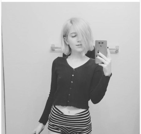 Eva Langwin Nacktpornos auf OnlyFans