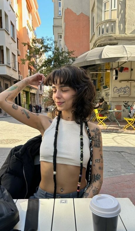 Ciciguner OnlyFans Star