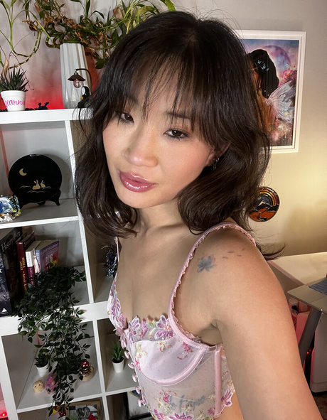 Jeannie Elise Mai Titten OnlyFans