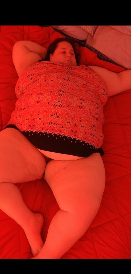 zierliche trans-onlyfans heiß nackt Selfie