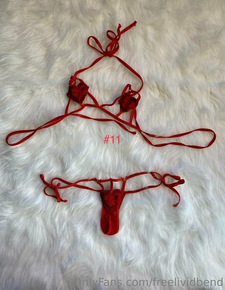 freelividbend OnlyFans nackte Brüste