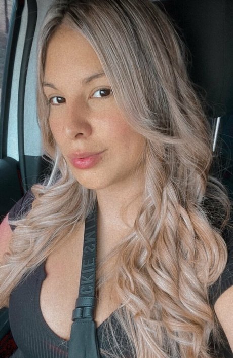 richbreasts OnlyFans X