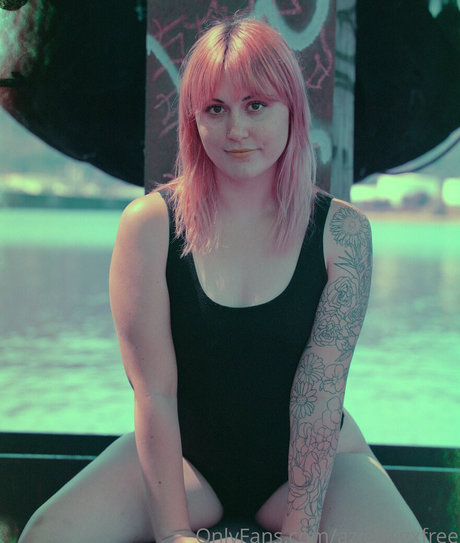 aziebugxfree Leaks von OnlyFans