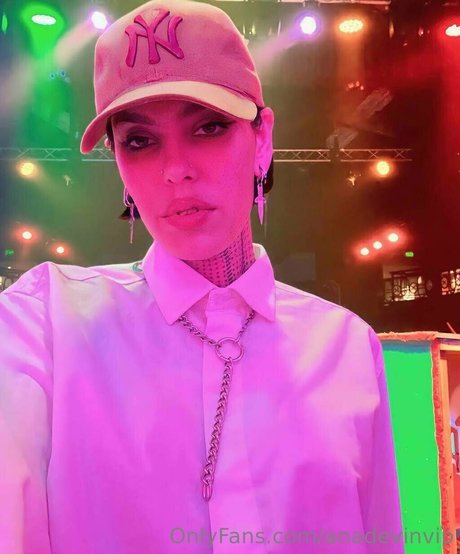 anadevinvip Nacktbilder von OnlyFans