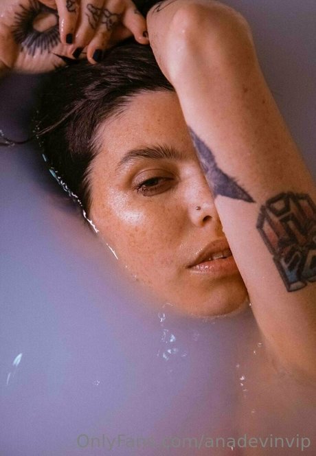 anadevinvip OnlyFans Modelfoto